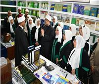 «وزير الأوقاف» يتفقد جناح المجلس الأعلى للشئون الإسلامية بمعرض الكتاب