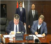 وزير النقل يشهد عقد إنشاء ورشة لصيانة عربات القطارات الروسية بورش أبو زعبل