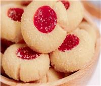 لعشاق الحلويات «الكوكيز المقرمشة» بمربي الفراولة