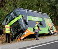 إصابة 35 شخصا بانقلاب حافلة على طريق سريع في ألمانيا