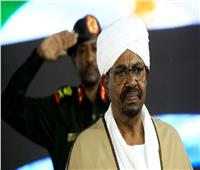 نقل الرئيس السوداني السابق عمر البشير إلى العناية المركزة 