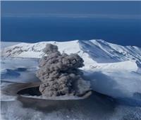 بركان «إيبيكو» ينفث الرماد بروسيا.. وخبراء يتوقعون اقتراب موعد انفجاره
