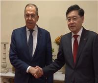 وزير خارجية روسيا يعقد أول اجتماع مع نظيره الصيني بنيودلهي