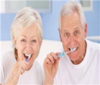 دراسة تكشف العلاقة بين تنظيف الأسنان والإصابة بالخرف