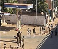 بوركينا فاسو تفرض حظر تجوال للمساعدة في قتال المتمردين