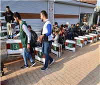 مركز الملك سلمان للإغاثة يوزع مواد إغاثية لمتضرري الزلزال بمدينة أعزاز