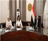 وزير التعليم يستقبل السفيرة نبيلة مكرم ووفد تنسيقية شباب الأحزاب 