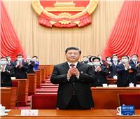 انتخاب شي جين بينغ بالإجماع رئيساً للصين ورئيساً للجنة العسكرية المركزية لجمهورية الصين الشعبية