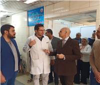 وكيل وزارة الصحة بالشرقية يتفقد سير العمل بمستشفي منيا القمح
