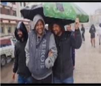 تحت الأمطار.. روجينا تواصل تصوير «ستهم» في الإسكندرية| فيديو