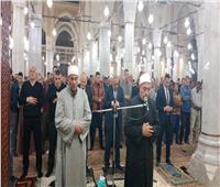 وزير الأوقاف: المساجد عامرة بالمصلين في الليلة الخامسة من ليالي رمضان