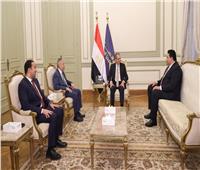 وزير الاتصالات يستقبل رئيس مجلس إدارة الشركة المصرية للاتصالات