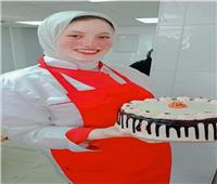 طالبة ثانوي فندقي بدمياط تحصل على جائزة الشيف المتميز في مسابقتين للطبخ
