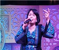 فاطمة محمد علي تشدو بأغاني زمن الفن الجميل في «هل هلالك»