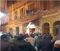 مصرع مواطن واصابة 3 آخرين في انهيار سقف عقار قديم بالإسكندرية |صور