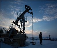 «إلى وجهات مجهولة».. النفط الروسي يواصل التدفق رغم العقوبات