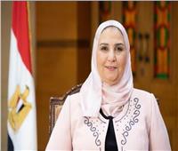 وزيرة التضامن الاجتماعي تعلن تقديم مساعدات مالية إلى 30 ألف أسرة بـ 18 محافظة