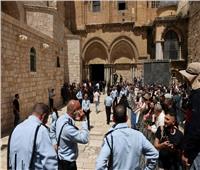الاحتلال يعتدي على المسيحيين المحتفلين في «سبت النور» بالقدس