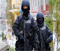 وزير داخلية النمسا: اعتقال 60 مهربا للبشر بالتنسيق مع الشرطة المجرية