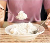 هل بقايا الأرز صحية أكثر من الأرز المطبوخ طازجًا؟.. خبير يجيب