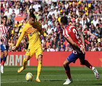 برشلونة يتقدم على أتليتكو مدريد بهدف في الشوط الأول