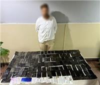 الأمن العام يضبط تاجر مخدرات بـ12 كيلو حشيش في الشيخ زايد