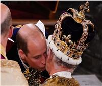 الأمير وليام يتعهد بالولاء لوالده الملك تشارلز