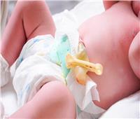 5 خطوات بسيطة للعناية بسرة الطفل حديث الولادة