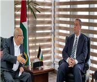 سفير فلسطين بالقاهرة يستقبل رئيس هيئة شؤون الأسرى والمحررين 