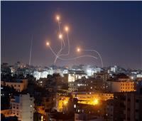 إذاعة جيش الاحتلال: سقوط صاروخ فوق منزل بمدينة عسقلان وإصابات بين المستوطنون