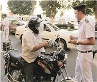 تحرير 557 مخالفة لقائدي الدراجات النارية لعدم ارتداء «الخوذة»