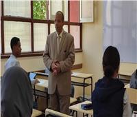 وكيل «تعليم الأقصر» يتابع امتحانات الشهادة الإعدادية في يومها الثاني