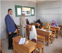 رئيس منطقة سوهاج الأزهرية يتفقد امتحانات الشهادتين الابتدائية والإعدادية