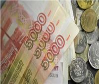 مدفيديف: مستعدون لبحث استخدام العملتين الوطنيتين في التبادلات التجارية بين روسيا وفيتنام