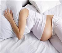 «النوم على البطن» يهدد حياة الجنين في هذا الوقت من الحمل
