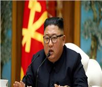 أمر غير مسبوق..زعيم كوريا الشمالية "ينحني" لهذا الرجل