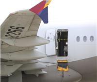كوريا الجنوبية: اعتقال شخص حاول فتح باب طائرة تابعة لشركة «آسيانا» أثناء هبوطها