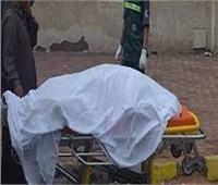جهود مكثفة لحل لغز العثور على جثة شاب ملقاة في الشارع بمدينة السلام