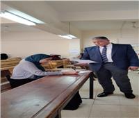 نائب رئيس جامعة الأزهر يتفقد لجان الامتحانات بكليات فرع البنات ويشدد على الانضباط      