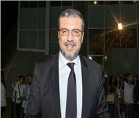 «الفنانيين العرب» يمنح عمرو الليثي قلادة الاتحاد