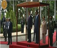مراسم استقبال رسمية للرئيس السيسي في القصر الرئاسي بأنجولا | فيديو