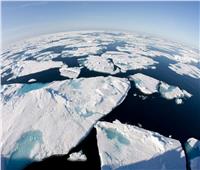 القطب الشمالي في خطر.. باحثون يتوقعون انهيار الجليد في الصيف 