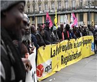 سنغاليون يتظاهرون في فرنسا مطالبين الرئيس ماكي سال بـ«الرحيل»