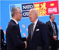 بايدن يطلب من ستولتنبرج البقاء في منصب الأمين العام لحلف الناتو