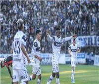 خيمناسيا يخطف نقطة من إندبنديينتي في الدوري الأرجنتيني