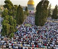 35 ألف فلسطيني يؤدون صلاة الجمعة في رحاب المسجد الأقصى المبارك