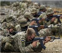 وسائل اعلام: مسؤولون أمريكيون يوجهون تعليمات لقوات كييف بشأن سلاح المدفعية 