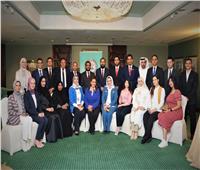 «الإتيكيت» في ختام برنامج بروتوكول مركز الدبلوماسية بالبرلمان العربي