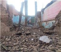 انهيار منزل من الطوب اللبن مكون من طابقين في بني سويف