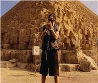 مغني الراب ترافيس سكوت يزور الأهرامات قبل 3 أيام من حفله في مصر